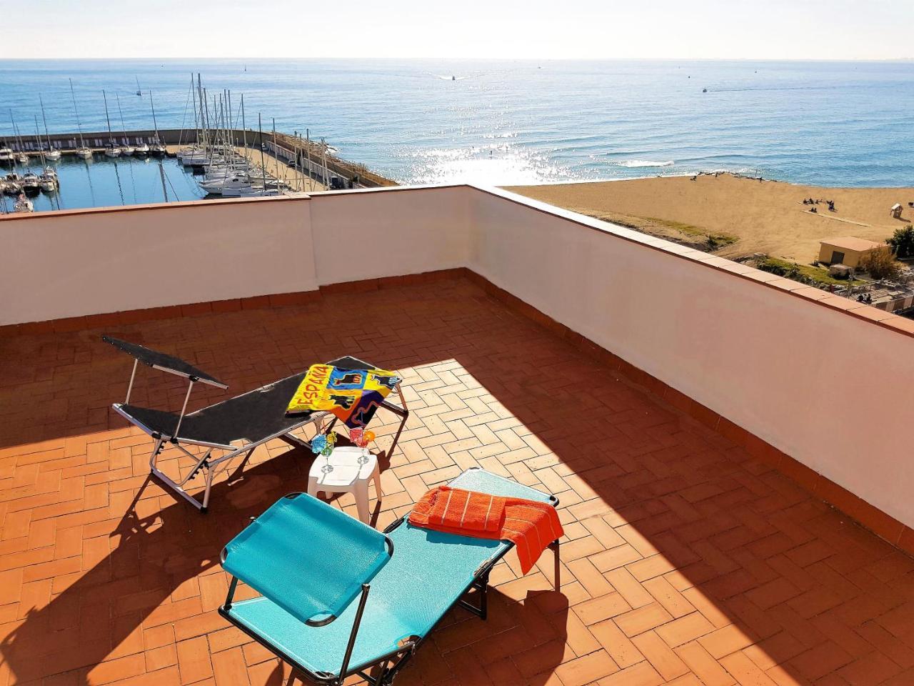 Marina Port & Beach-Apartment Masnou Exteriér fotografie